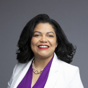 Doris De Los Santos headshot