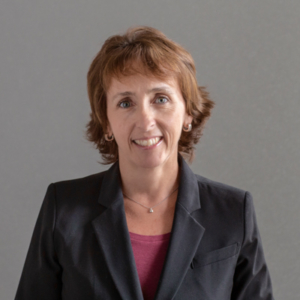 Nicole Delos headshot