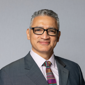 Byron Monge headshot