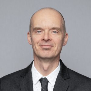 Ian Ross headshot