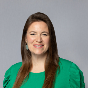 Kelly Riley headshot
