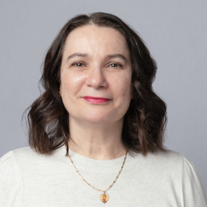 Margaret Botelho headshot